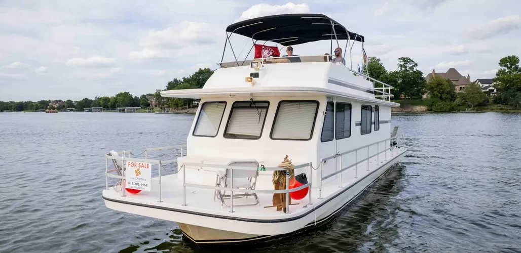 2006-sumerset-houseboat- 2000-gibson-executive-47-power-9515719-20240821161530844-1_XLARGE.webp