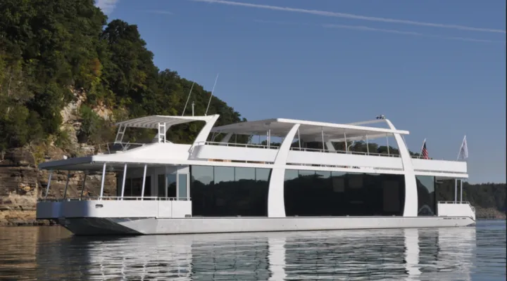 Houseboat Houseboat