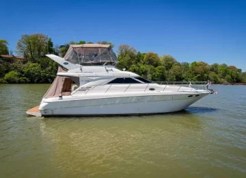 sea-ray-400-sedan-bridge